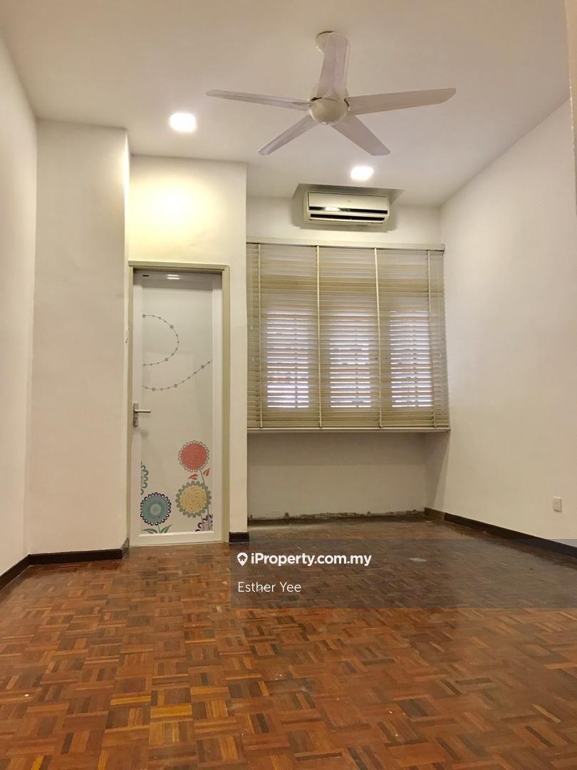 Rumah Berangkai 3 Tingkat untuk Dijual di Dataran Ukay, Ampang oleh Esther Yee - iProperty.com.my
