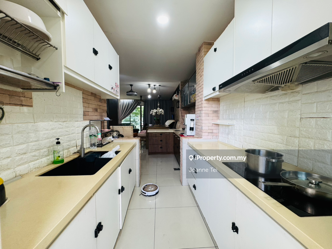 Rumah Berangkai 3 Tingkat untuk Dijual di Lake Point Residence, Cyberjaya oleh Joanne Tei - iProperty.com.my