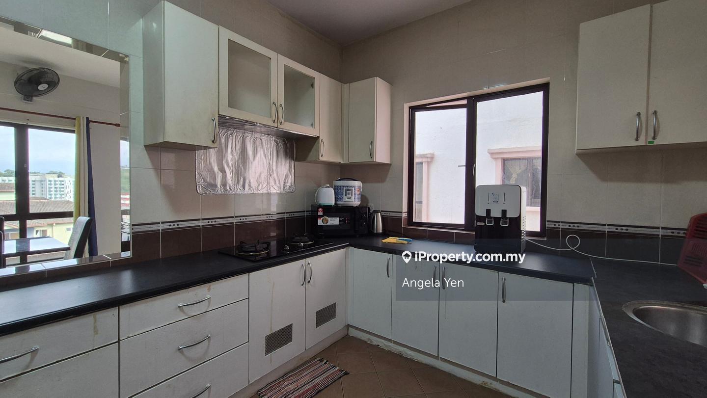 Kondominium untuk Dijual di Marina Court Resort Condominium oleh Angela Yen - iProperty.com.my