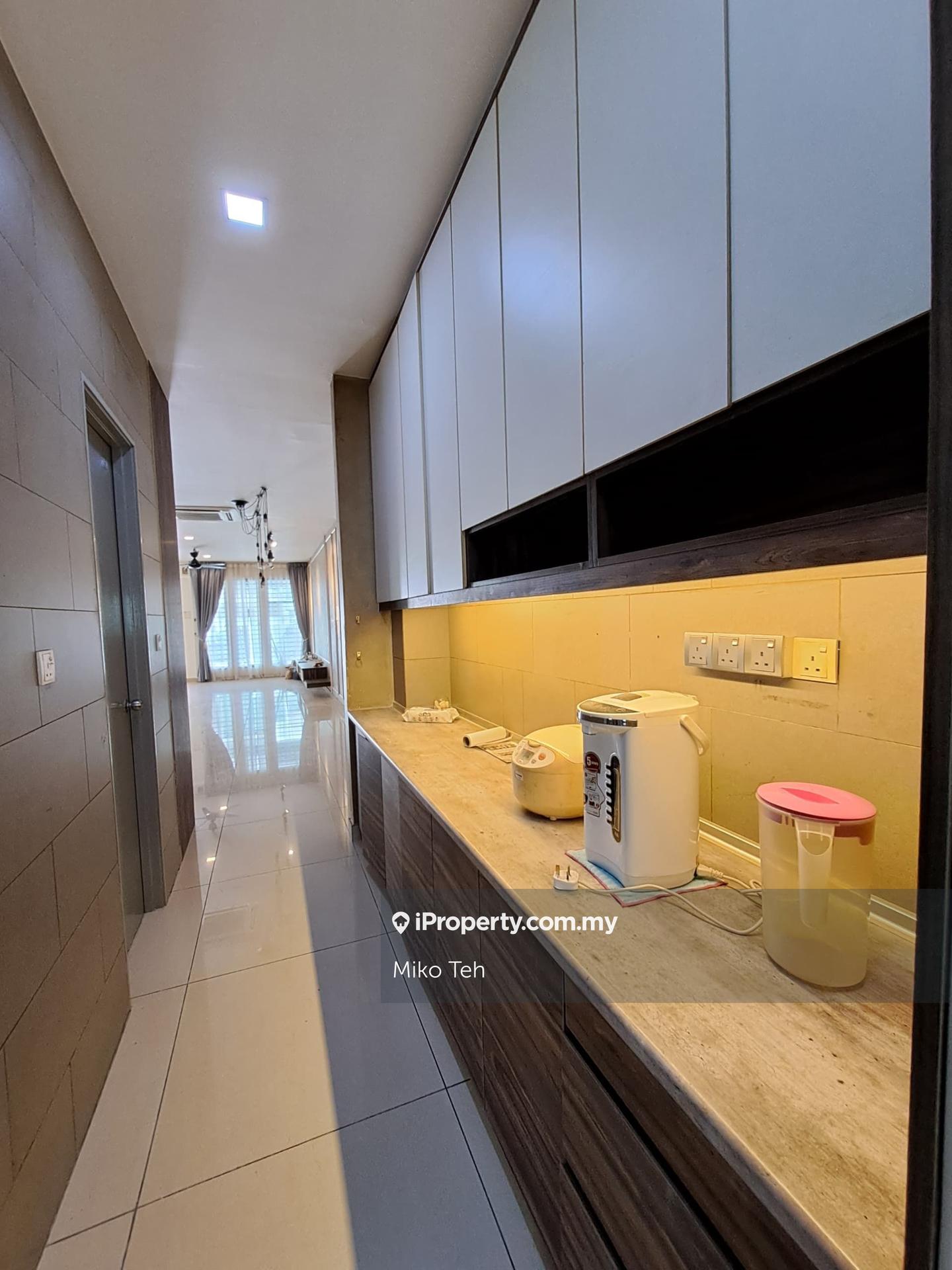 Rumah Berangkai 2 Tingkat untuk Dijual di Taman Lestari Putra, Seri Kembangan oleh Miko Teh - iProperty.com.my
