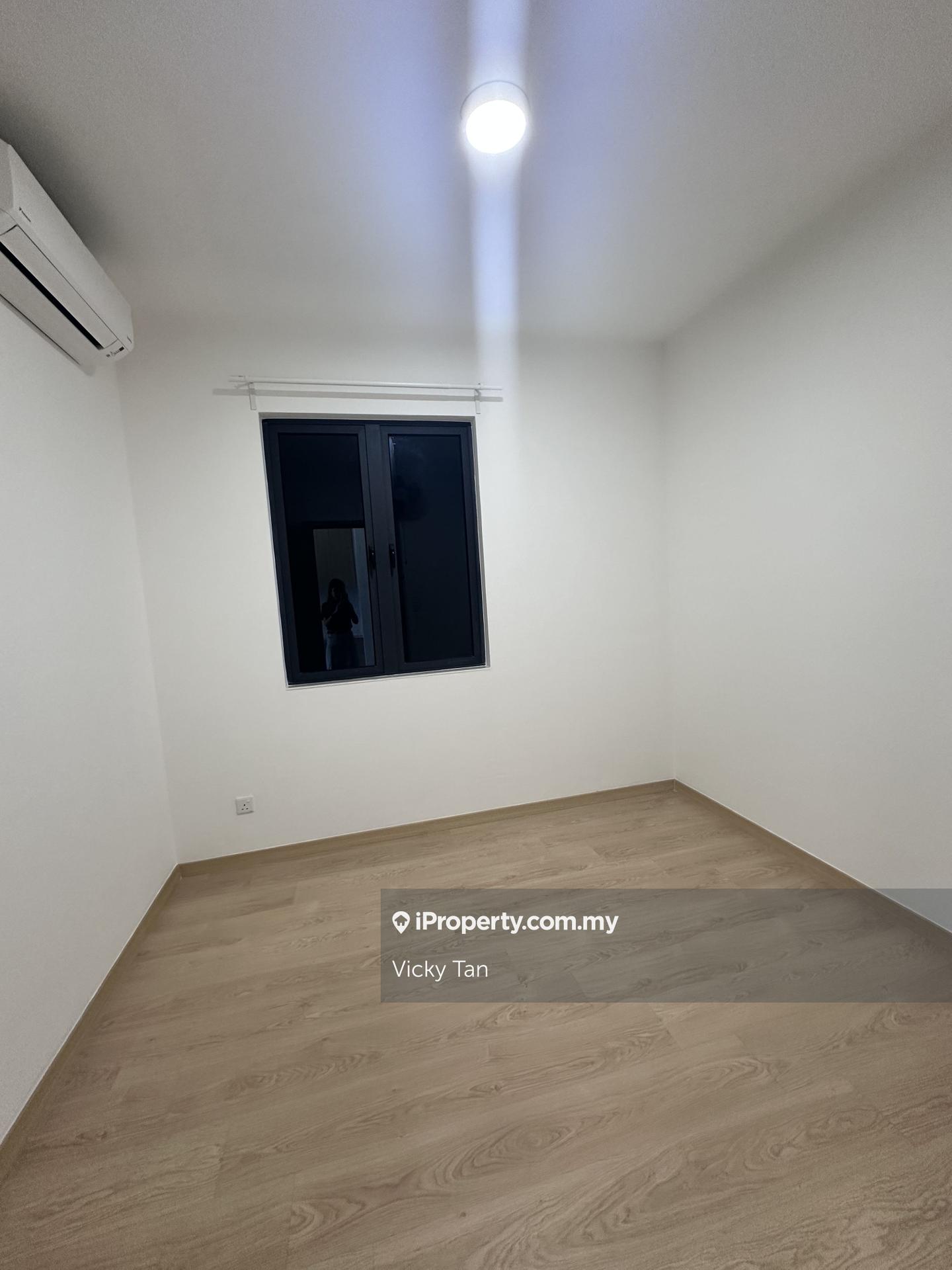 Residensi Servis untuk Dijual di Aradia Residence @ Lake City KL North oleh Vicky Tan - iProperty.com.my