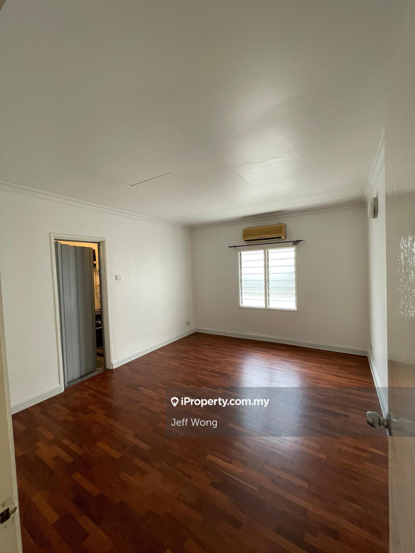 Rumah Berangkai 2 Tingkat untuk Dijual di Usj 5, Subang Jaya oleh Jeff Wong - iProperty.com.my