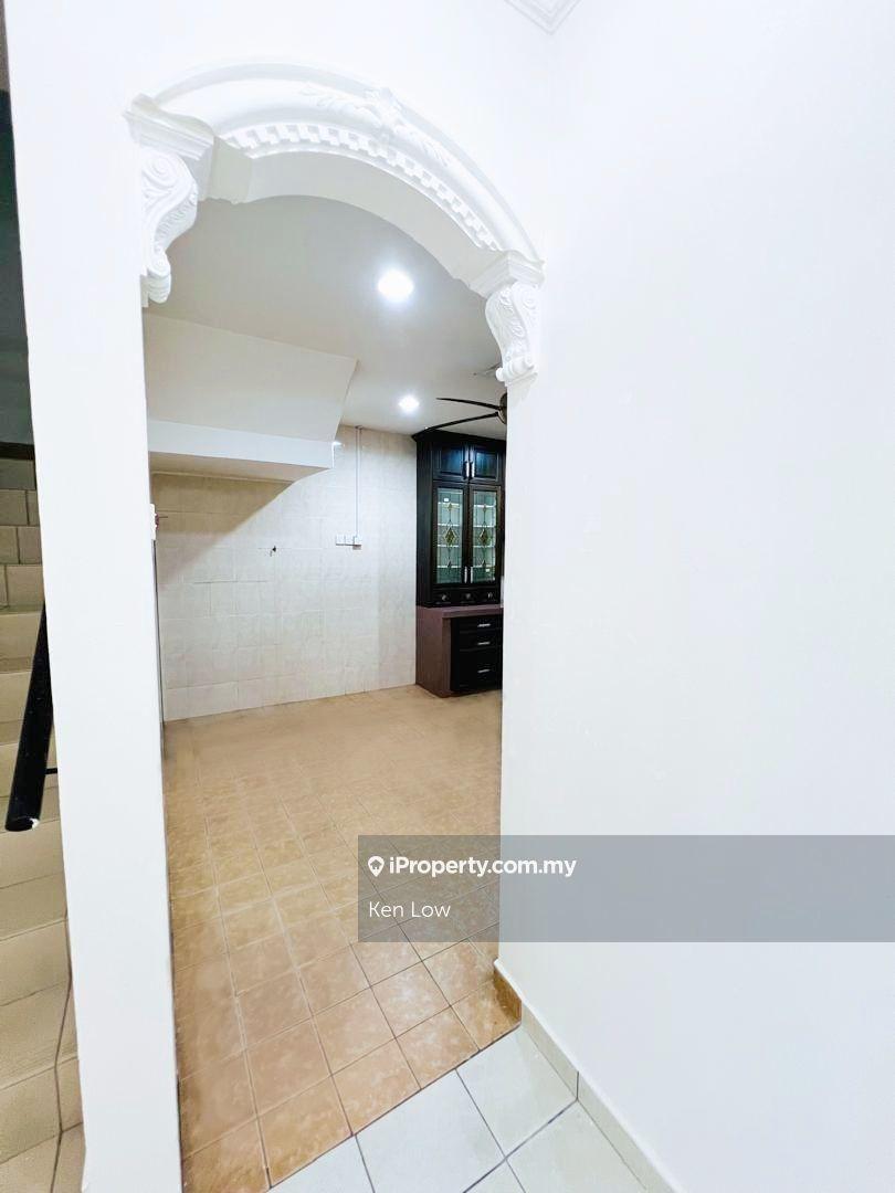 Rumah Berangkai 2 Tingkat untuk Dijual di Taman Pinggiran Saujana, Kajang oleh Ken Low - iProperty.com.my