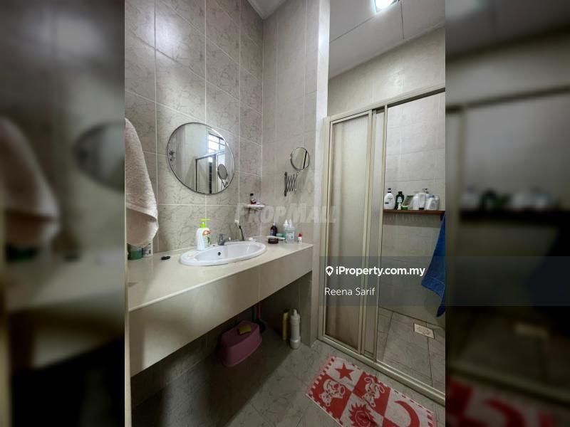 2-storey Terraced House for Sale in Superlink 2 Storey Greenlane Bukit Jelutong, Shah Alam by Reena Sarif - iProperty.com.my