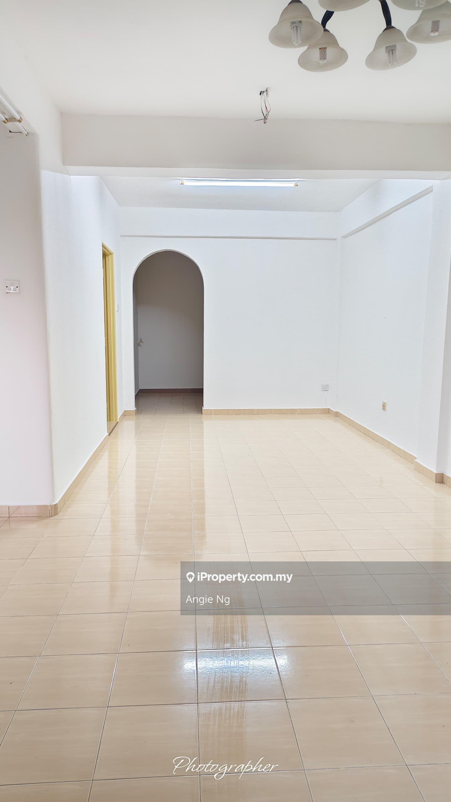 Flat for Sale in Taman Setia Rawang Flat by Angie Ng - iProperty.com.my