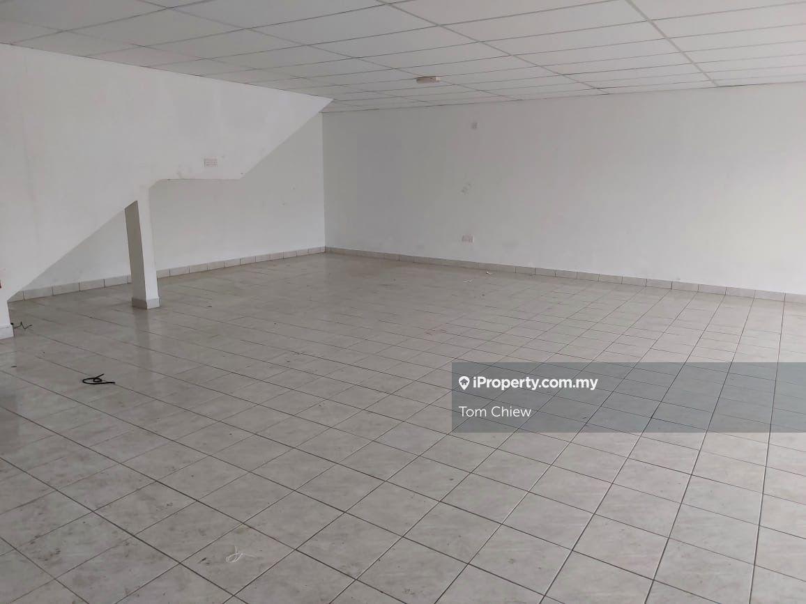 Semi-D Kilang untuk Disewa di Taman Desa Cemerlang, Ulu Tiram oleh Tom Chiew - iProperty.com.my