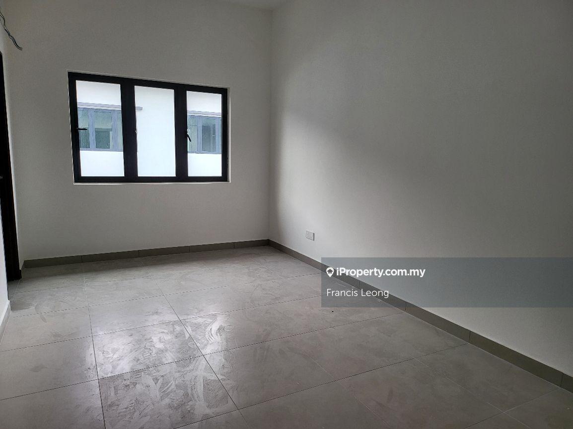 Rumah Berangkai 3 Tingkat untuk Dijual di Batu 9, Cheras oleh Francis Leong - iProperty.com.my