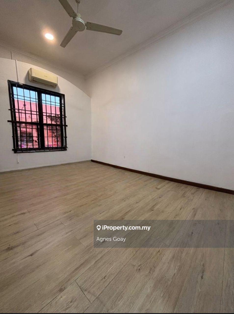 Rumah Berangkai 2 Tingkat untuk Dijual di Taman Desa Cemerlang, Ulu Tiram oleh Agnes Goay - iProperty.com.my