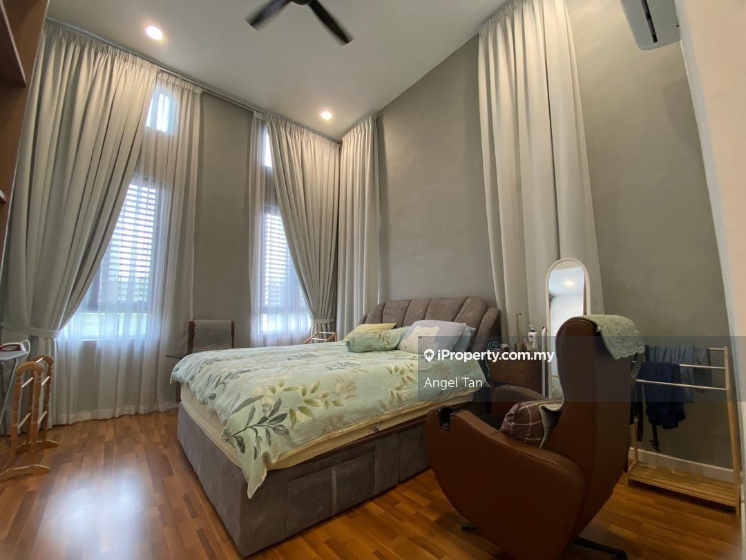 Rumah Kluster untuk Dijual di Tenderfields @ Eco Majestic Renovated 32x70, Semenyih oleh Angel Tan - iProperty.com.my