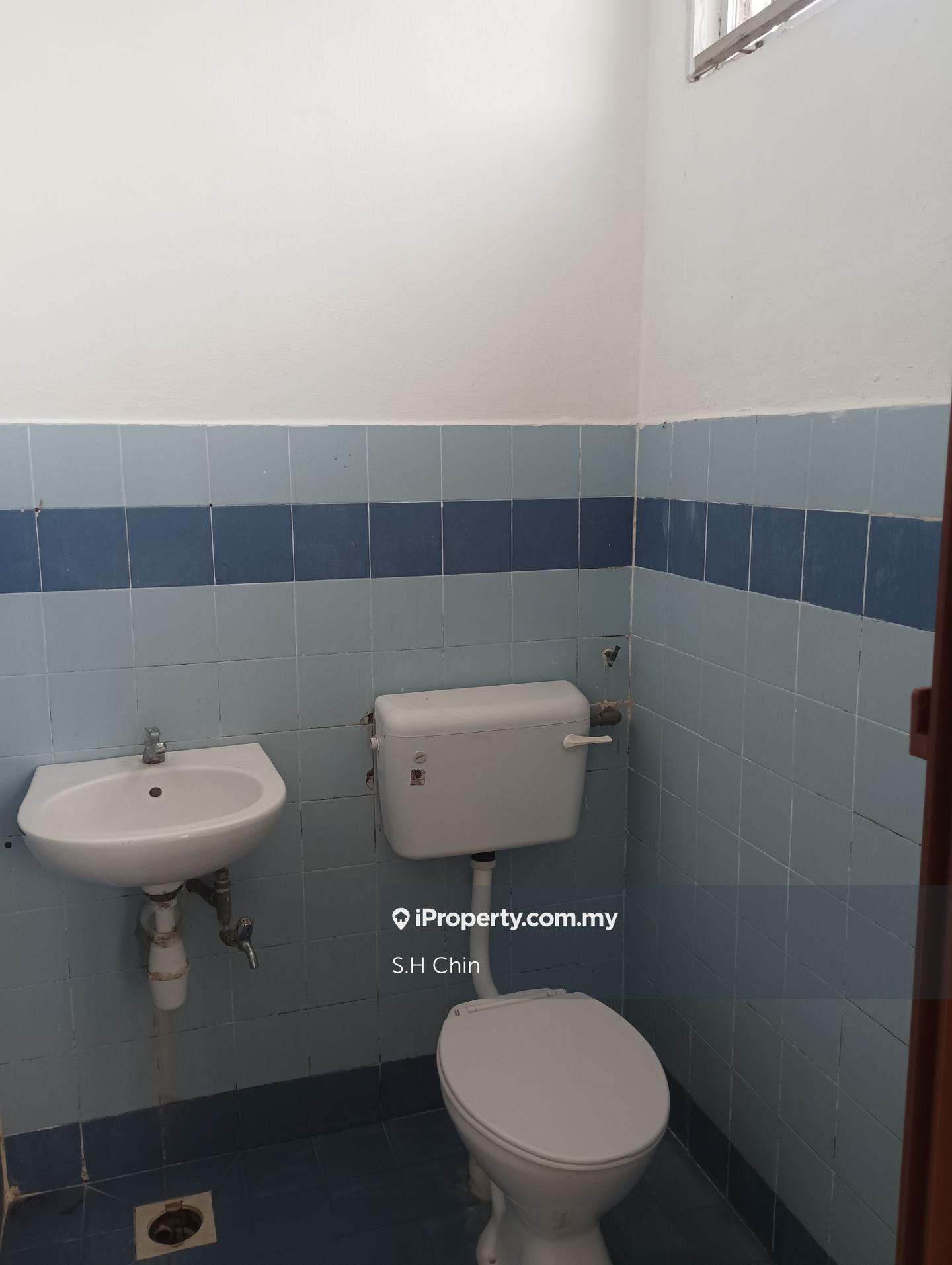 Rumah Berangkai 2 Tingkat untuk Dijual di Taman Saga, Ampang oleh S.H Chin - iProperty.com.my