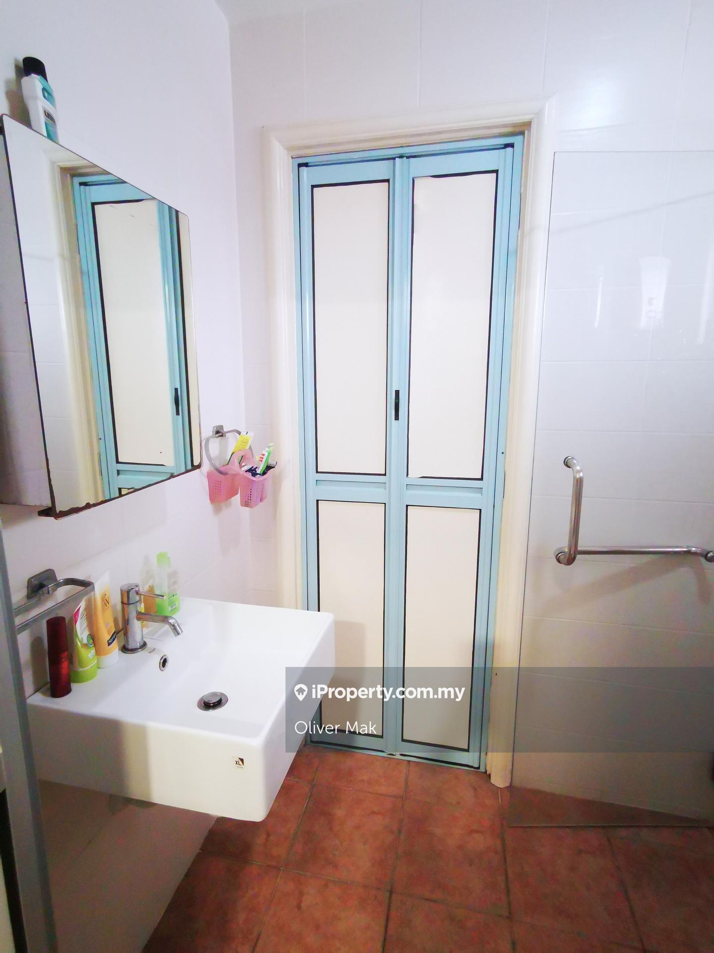 3-storey Terraced House for Sale in Taman Esplanad, Bukit Jalil by Oliver Mak - iProperty.com.my