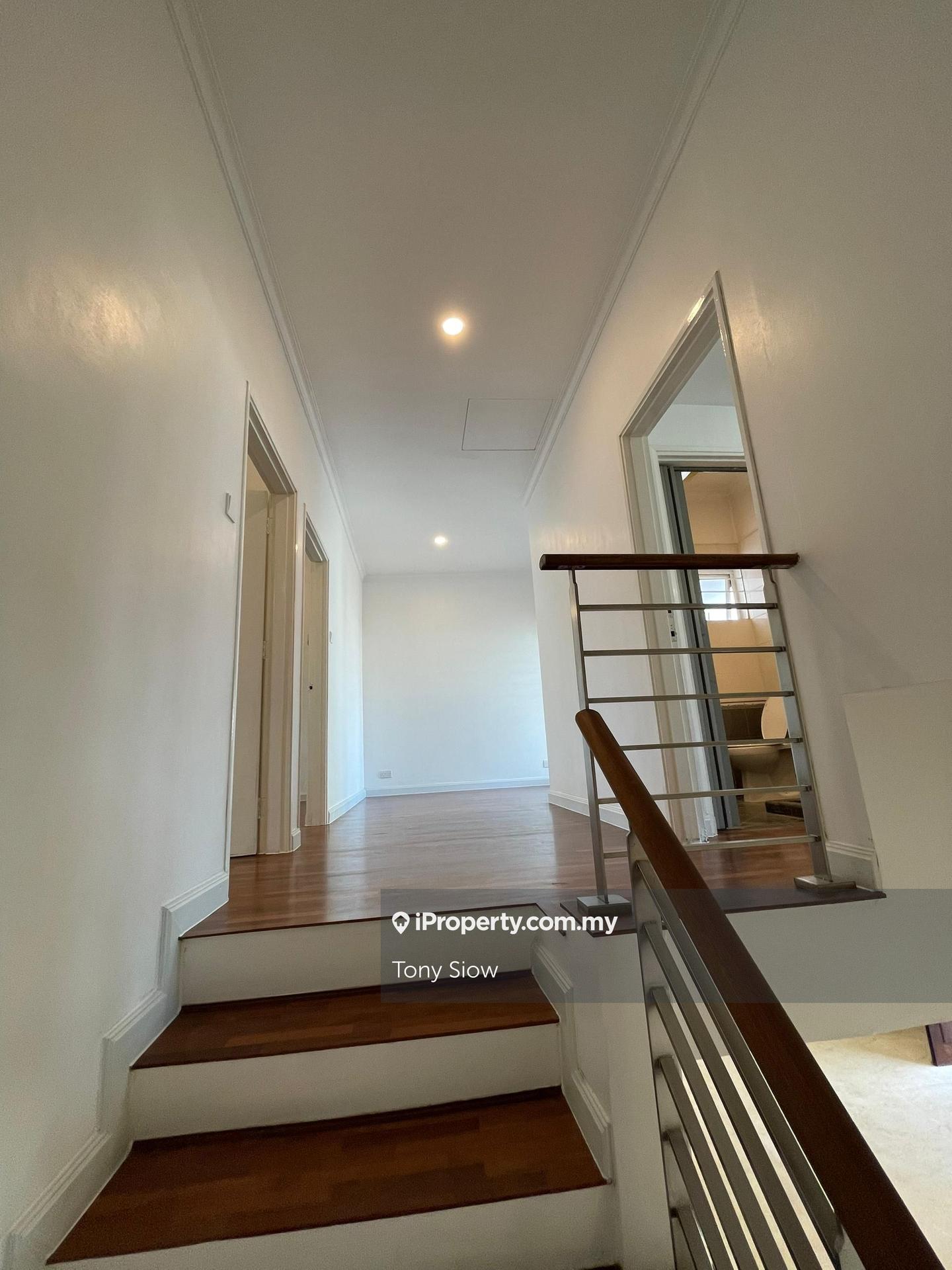 Rumah Berangkai 2 Tingkat untuk Dijual di Usj 5, Subang Jaya oleh Tony Siow - iProperty.com.my