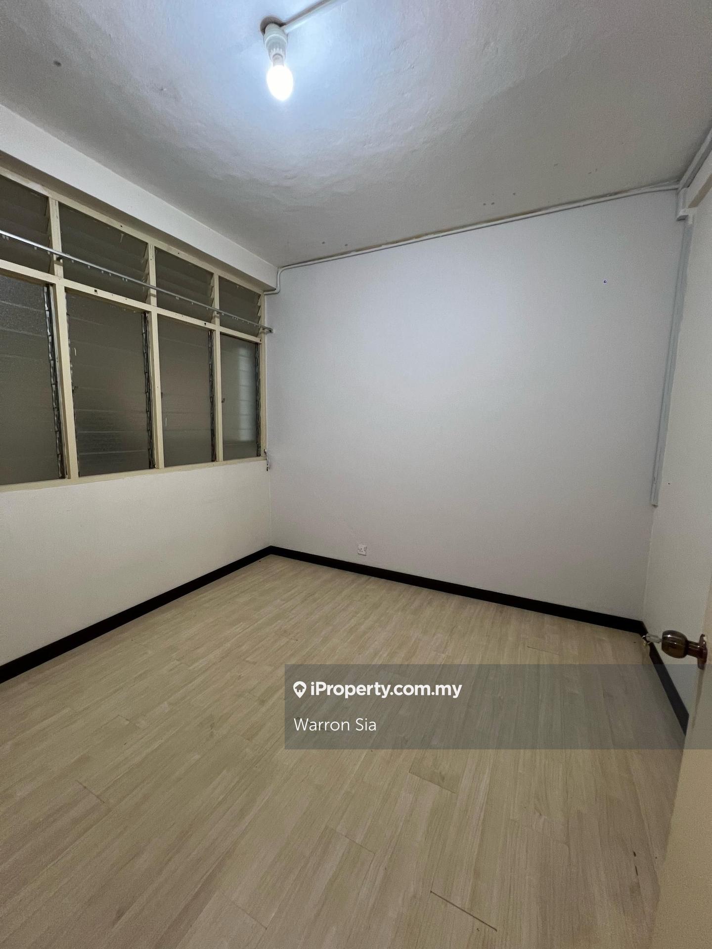 Semi-Detached House for Sale in Kuching, Sarawak by Warron Sia - iProperty.com.my