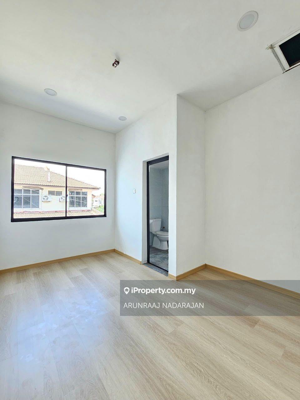 Rumah Berangkai 2 Tingkat untuk Dijual di Taman Puteri Wangsa, Ulu Tiram oleh ARUNRAAJ NADARAJAN - iProperty.com.my