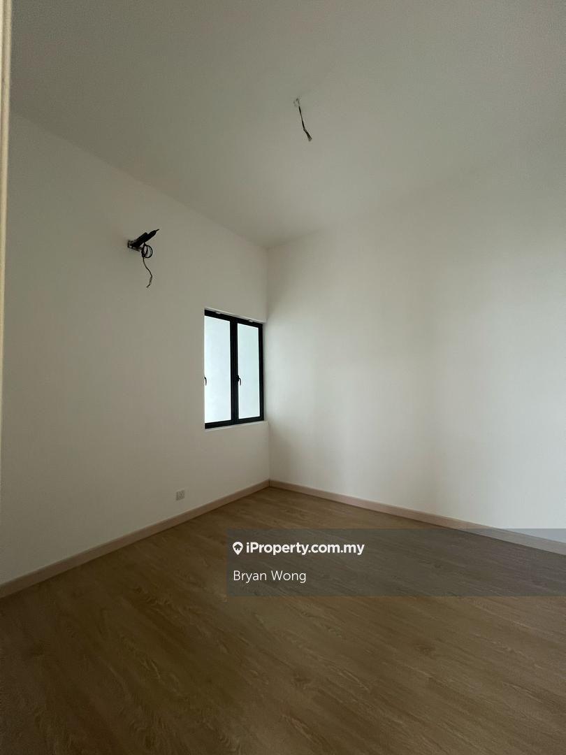 Rumah Berkembar untuk Dijual di Puncak Saujana Heights, Kajang oleh Bryan Wong - iProperty.com.my