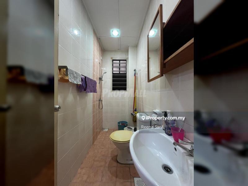 2-storey Terraced House for Sale in Superlink 2 Storey Greenlane Bukit Jelutong, Shah Alam by Reena Sarif - iProperty.com.my