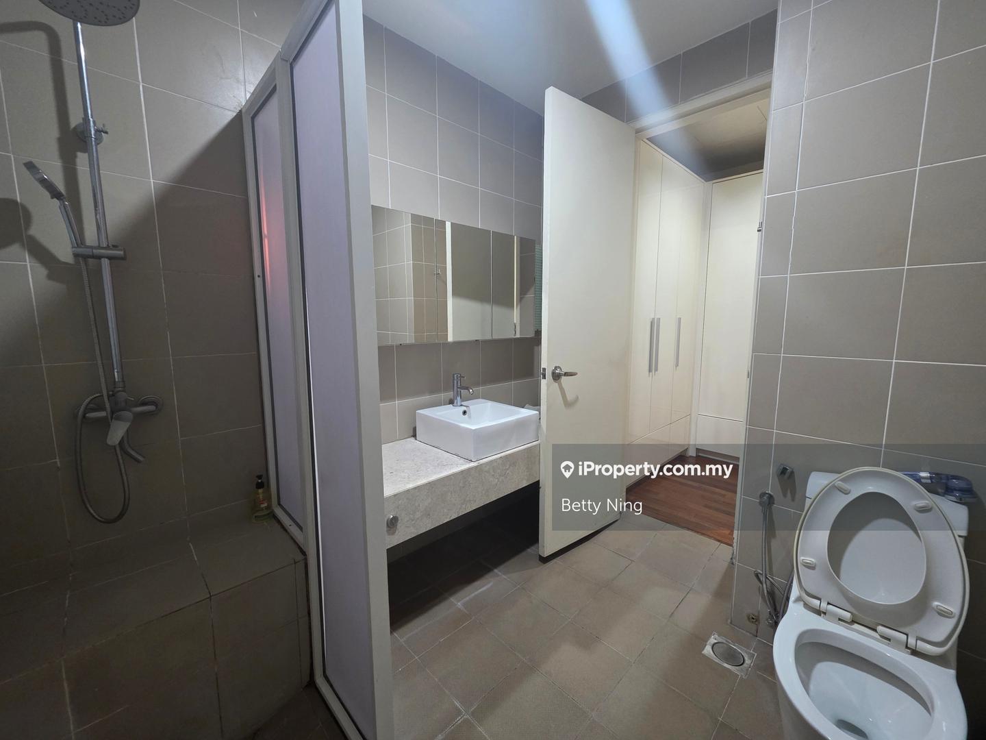 Service Residence for Sale in Sinaran TTDI by Betty Ning - iProperty.com.my