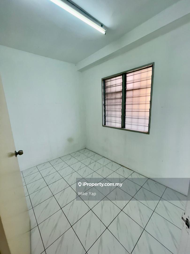 Rumah Pangsa untuk Dijual di PPR Kampung Baru Air Panas oleh Mike Yap - iProperty.com.my