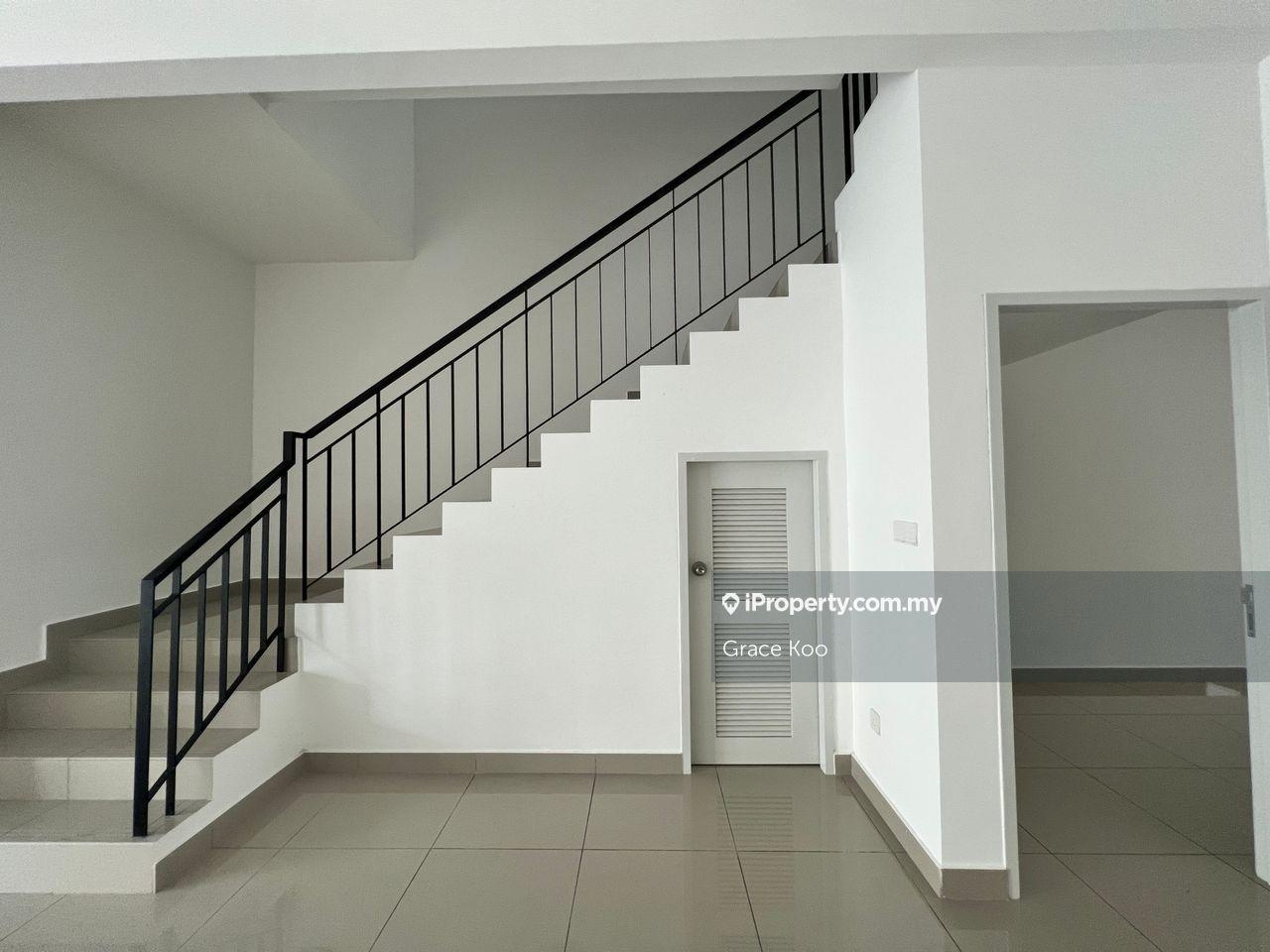 Rumah Berangkai 2 Tingkat untuk Dijual di Sejati Lakeside Residence Phase 1, Cyberjaya oleh Grace Koo - iProperty.com.my