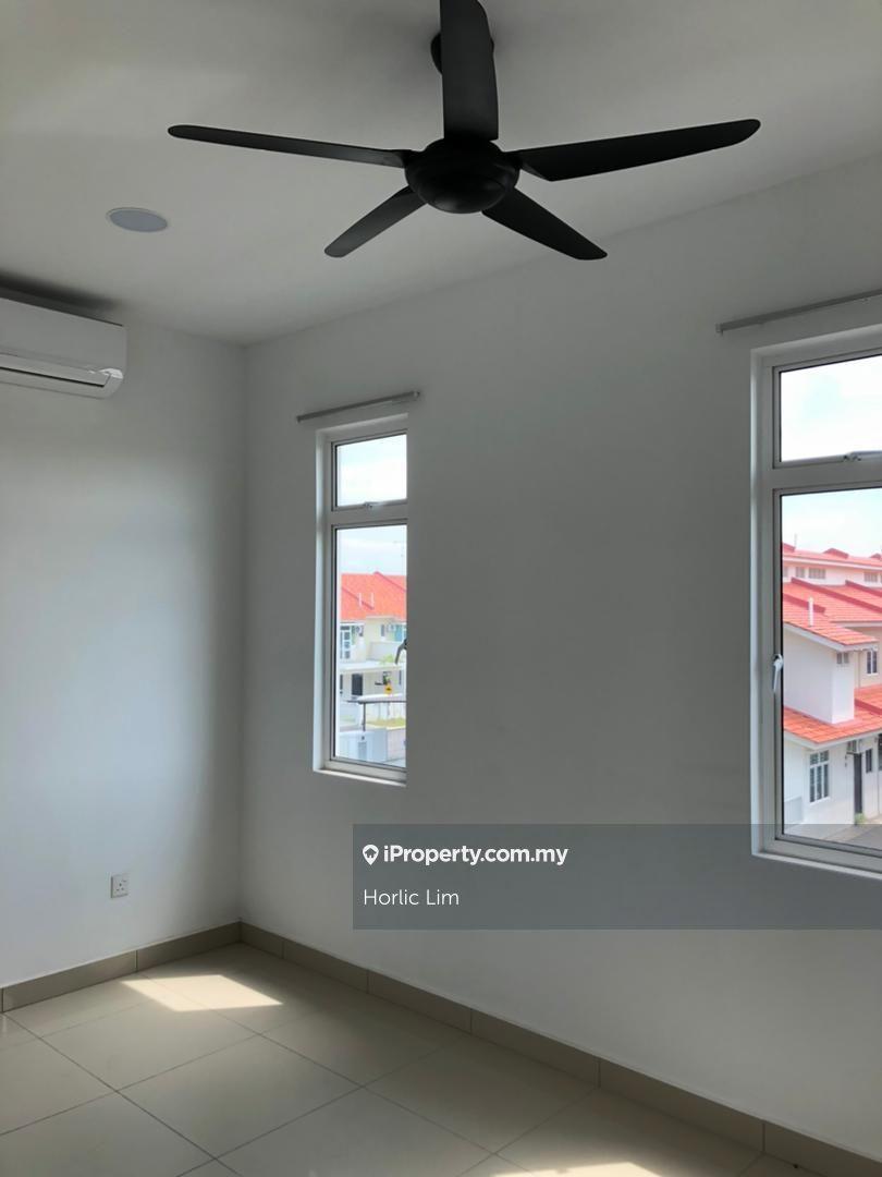 Rumah Berangkai 2 Tingkat untuk Dijual di Taman Sri Penawar (Harmonia 3), Pengerang oleh Horlic Lim - iProperty.com.my