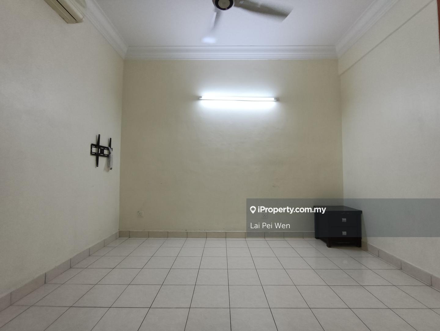 Rumah Berangkai 3 Tingkat untuk Dijual di Taman Megah, Taman Petaling, Kepong Baru, Kepong oleh Lai Pei Wen - iProperty.com.my