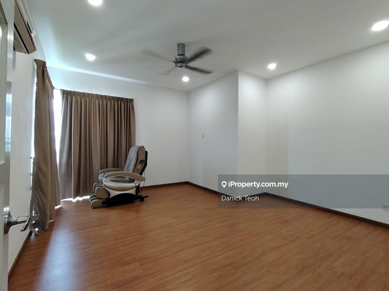 Condominium for Sale in Tanjung Beach Condominium by Danick Teoh - iProperty.com.my