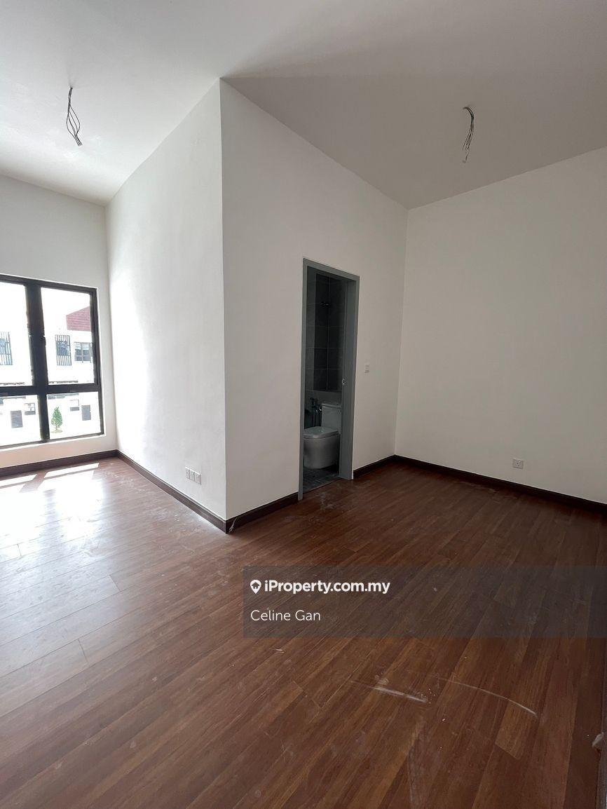Rumah Berangkai 2 Tingkat untuk Dijual di Setia Utama 3, Setia Alam oleh Celine Gan - iProperty.com.my