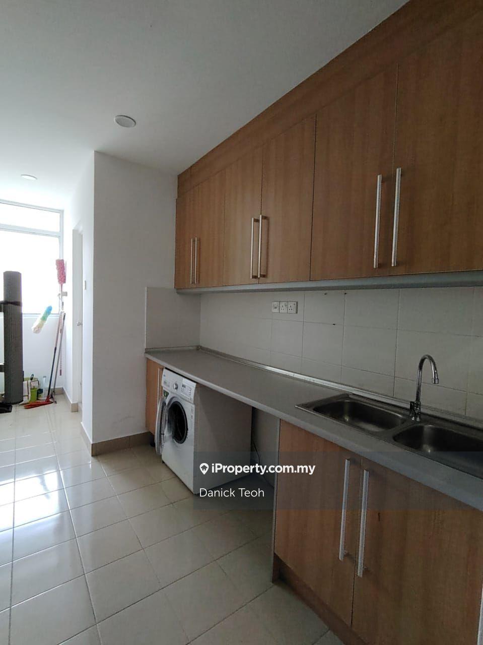 Condominium for Sale in Tanjung Beach Condominium by Danick Teoh - iProperty.com.my