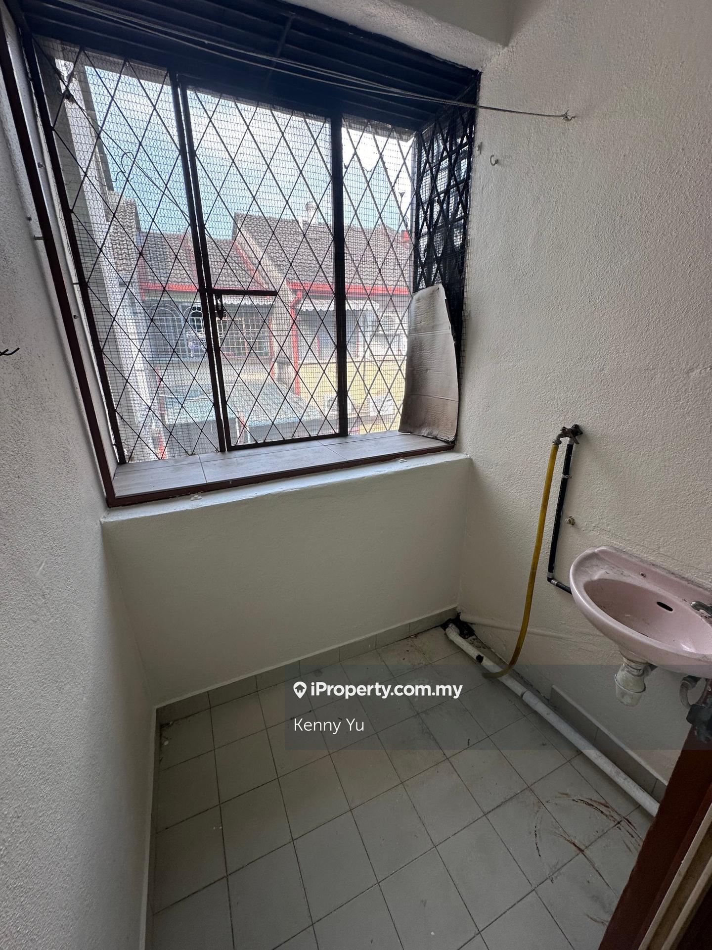 Townhouse for Sale in Taman Maju Jaya, Ampang by Kenny Yu - iProperty.com.my