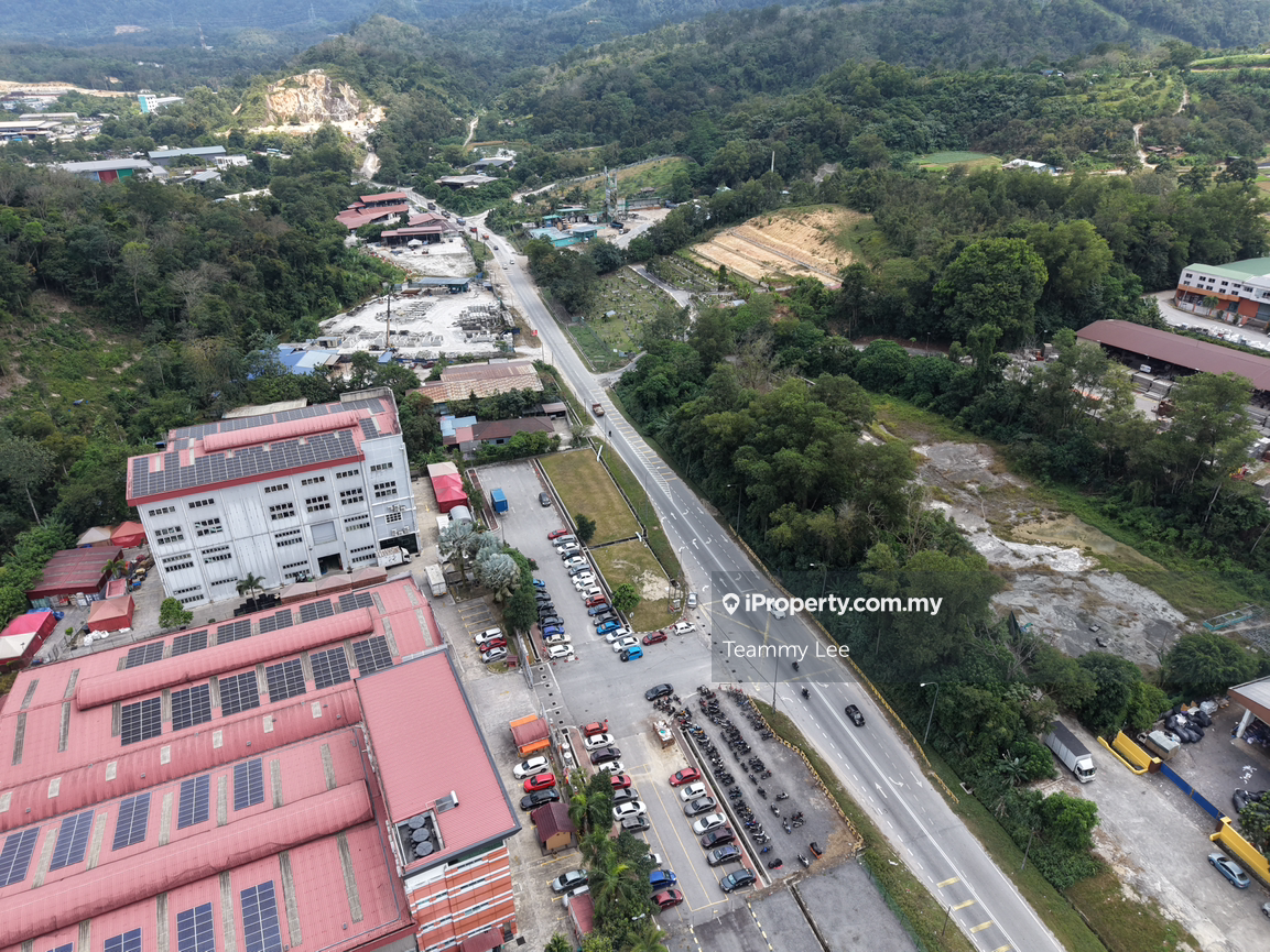Tanah Perindustrian untuk Dijual di 1,.72 Acres Industrial Land Jalan Sungai Tekali, Hulu Langat oleh Teammy Lee - iProperty.com.my
