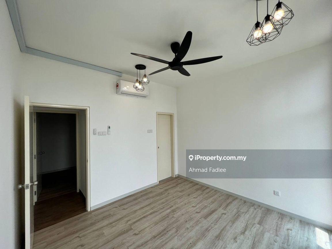 Condominium for Sale in Lakefront Homes by Ahmad Fadlee - iProperty.com.my