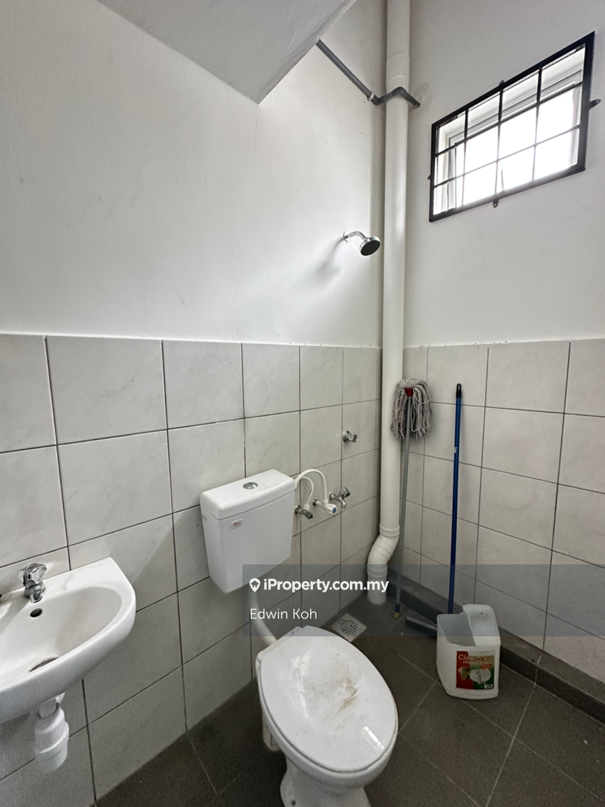 Shop for Rent in Taman Angkasa Nuri, Durian Tunggal by Edwin Koh - iProperty.com.my