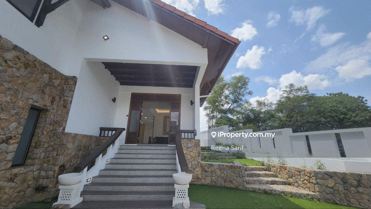 Bungalow House for Sale in Corner Bungalow Seksyen 8 Kota Damansara, Kota Damansara by Reena Sarif - iProperty.com.my