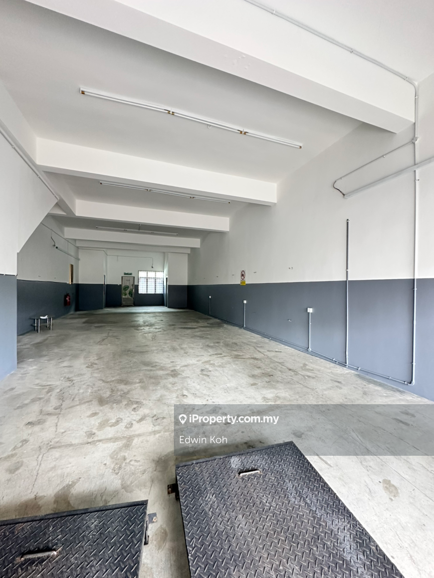 Shop for Rent in Taman Angkasa Nuri, Durian Tunggal by Edwin Koh - iProperty.com.my