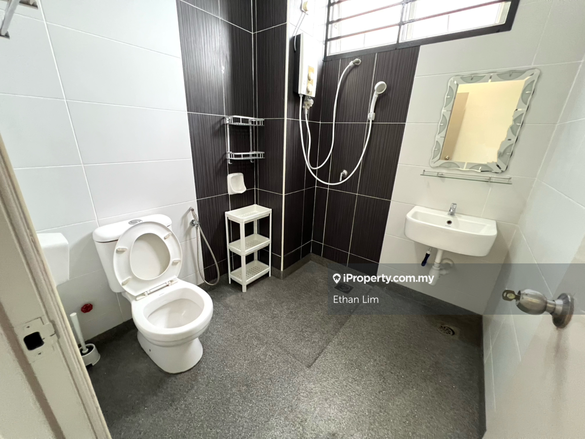 Service Residence for Rent in Larkin Heights by Ethan Lim - iProperty.com.my