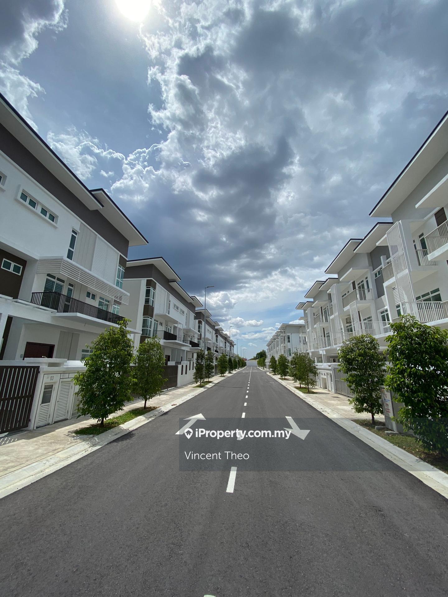 Semi-Detached House for Sale in puncak indah ampang, Ampang by Vincent Theo - iProperty.com.my