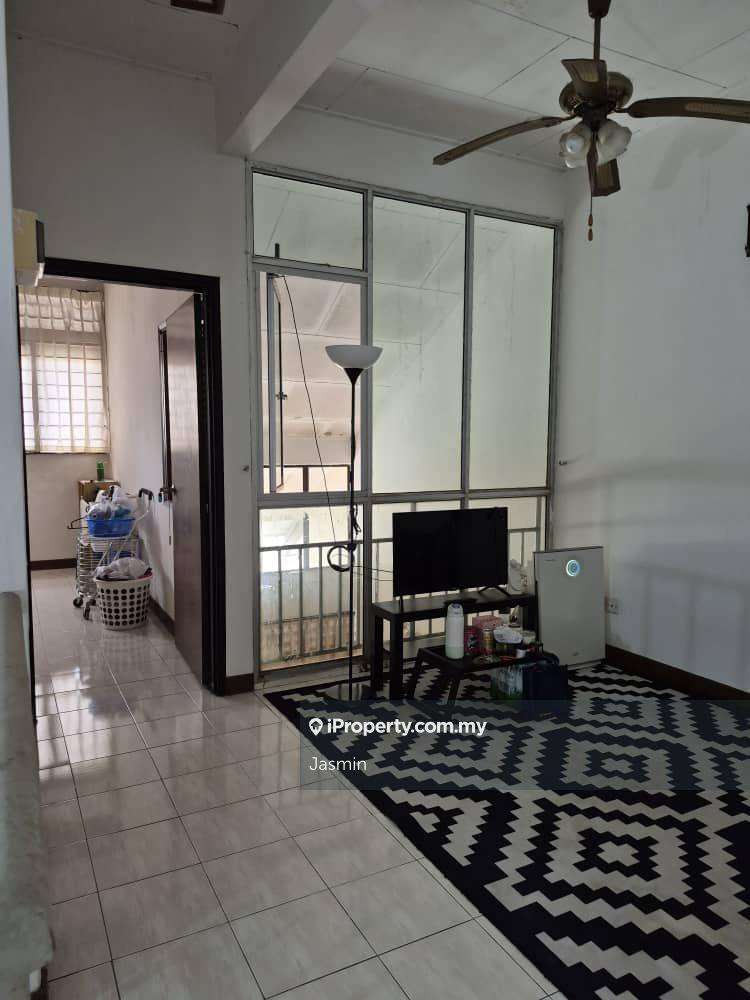 Townhouse for Sale in Bandar Putra, Kulai by Jasmin - iProperty.com.my