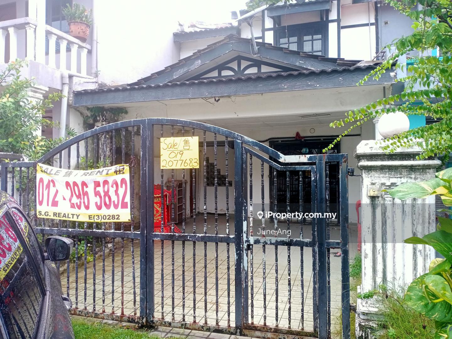Rumah Berangkai 2 Tingkat untuk Dijual di Bandar Country Homes, Rawang oleh June Ang - iProperty.com.my
