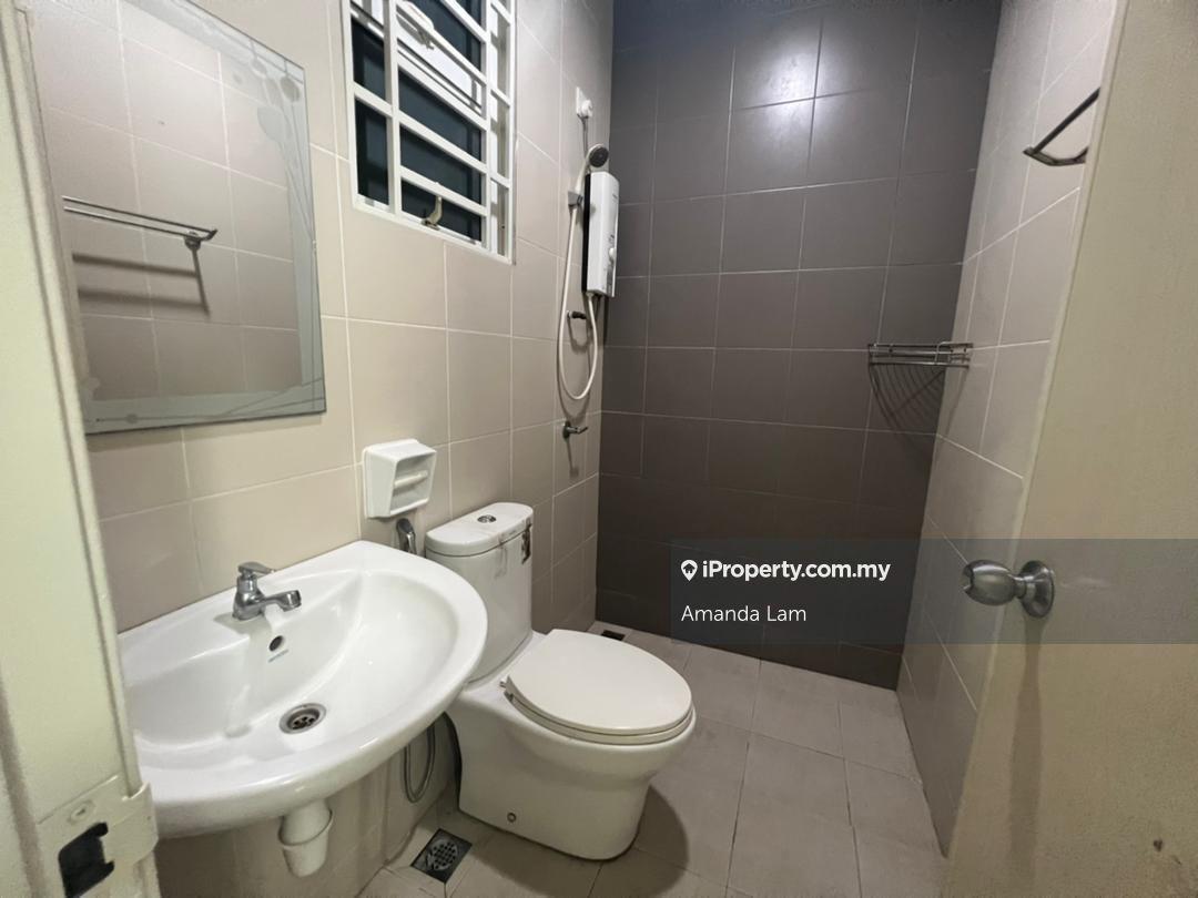 Semi-Detached House for Sale in Dua Villas, Sungai Ara by Amanda Lam - iProperty.com.my