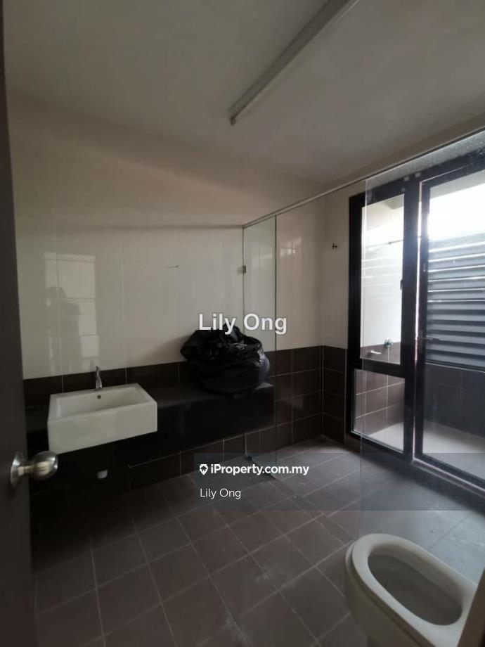 3-storey Terraced House for Sale in SOUTHBAY RESIDENCE, Batu Maung by Lily Ong - iProperty.com.my