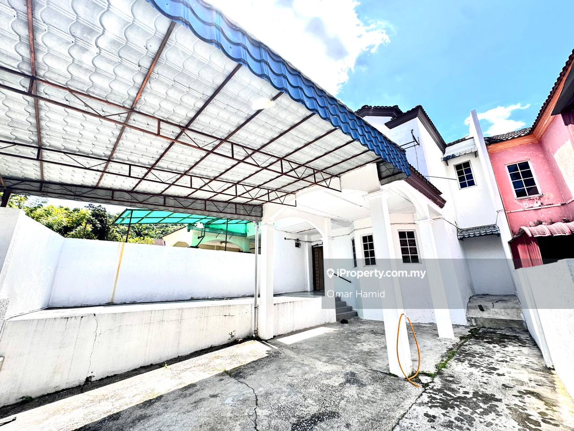 Rumah Berangkai 2 Tingkat untuk Dijual di Taman Bukit Kajang Baru, Kajang oleh Omar Hamid - iProperty.com.my