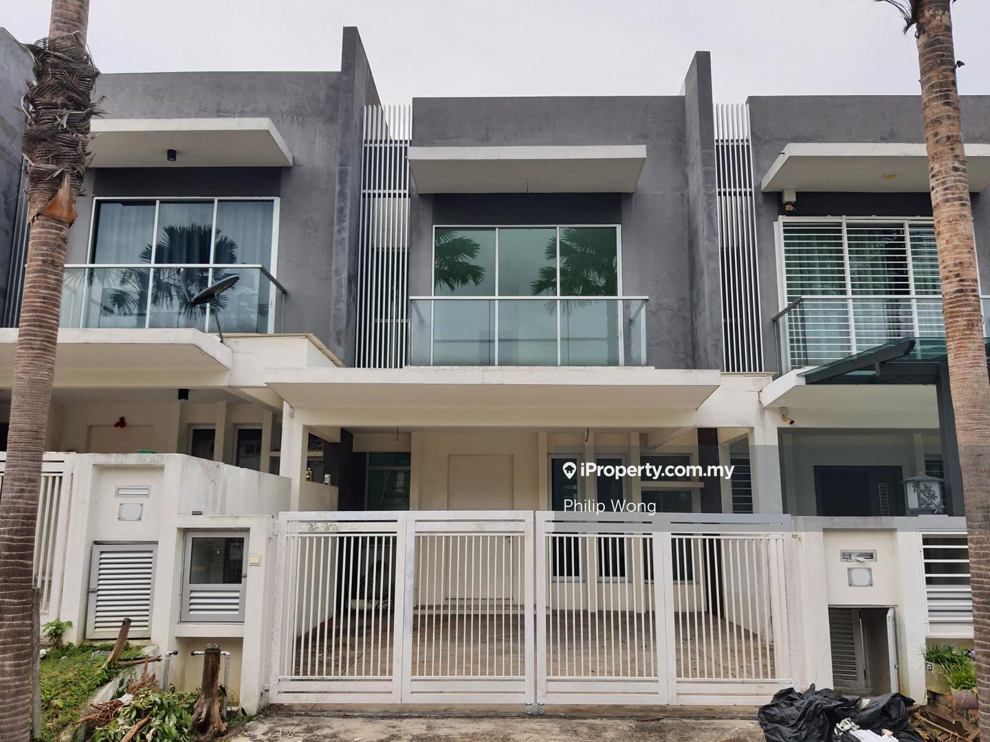 Rumah Berangkai 2 Tingkat untuk Dijual di Taman Lestari Putra, Seri Kembangan oleh Philip Wong - iProperty.com.my