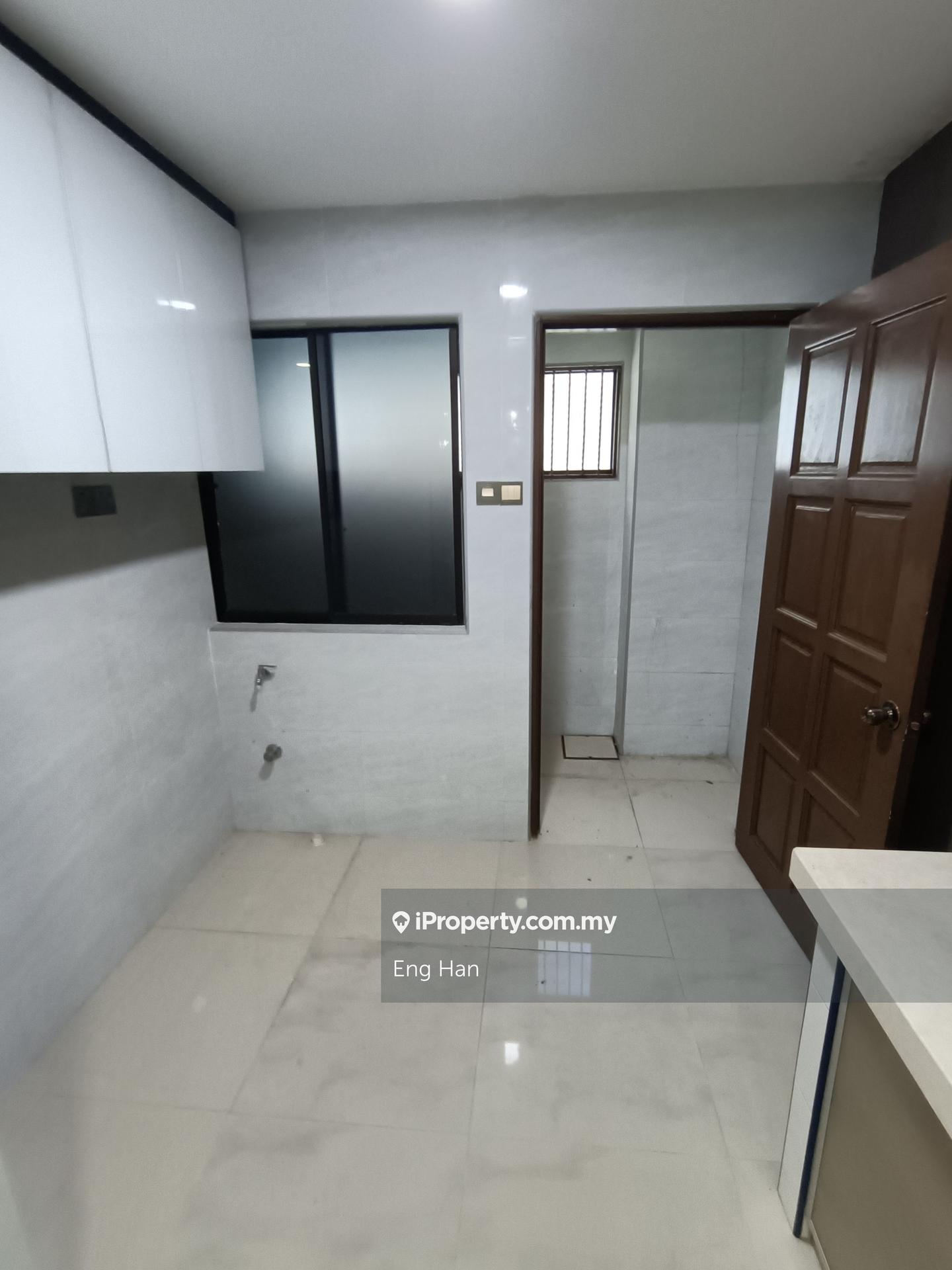 Rumah Berkembar untuk Dijual di Taman Overseas Union (Taman Oug), Jalan Klang Lama (Old Klang Road) oleh Eng Han - iProperty.com.my