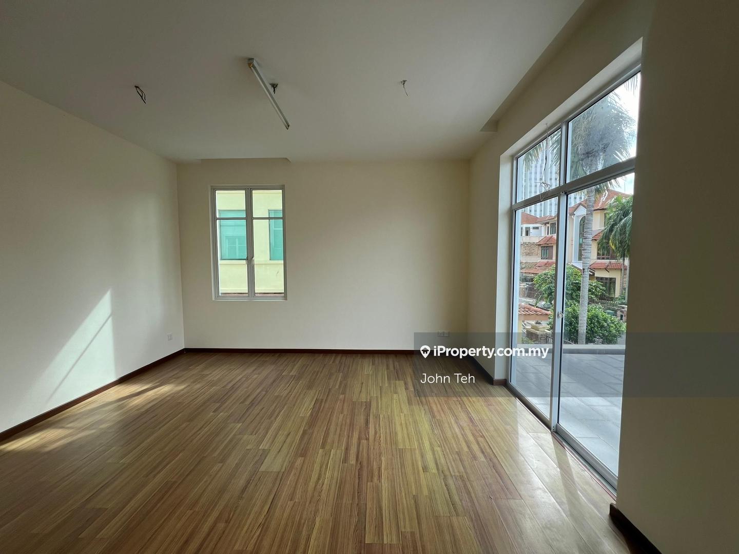 Bungalow House for Sale in Batu Feringghi, Penang by John Teh - iProperty.com.my