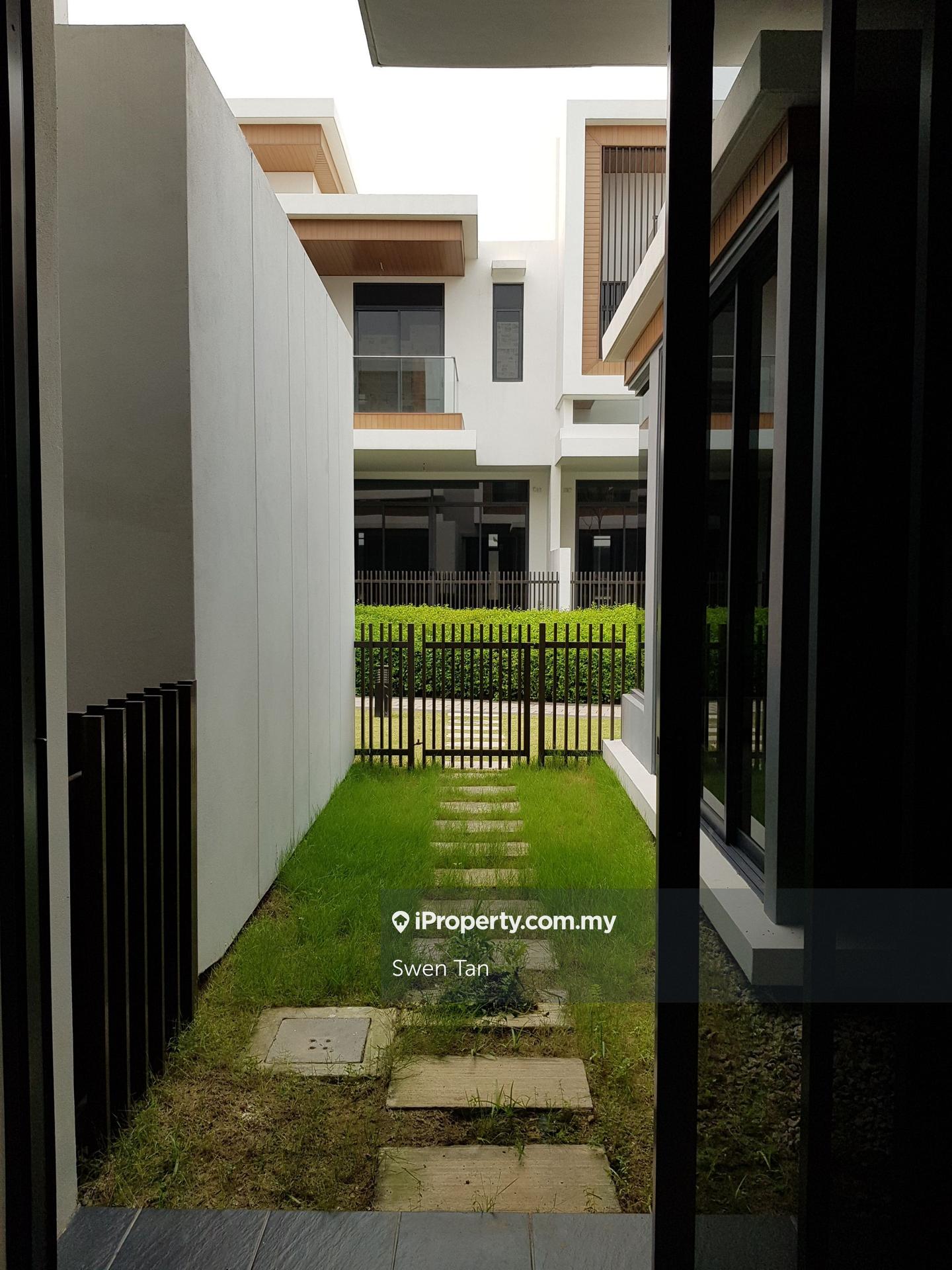 Rumah Berangkai 2 Tingkat untuk Dijual di Telok Panglima Garang, Selangor oleh Swen Tan - iProperty.com.my