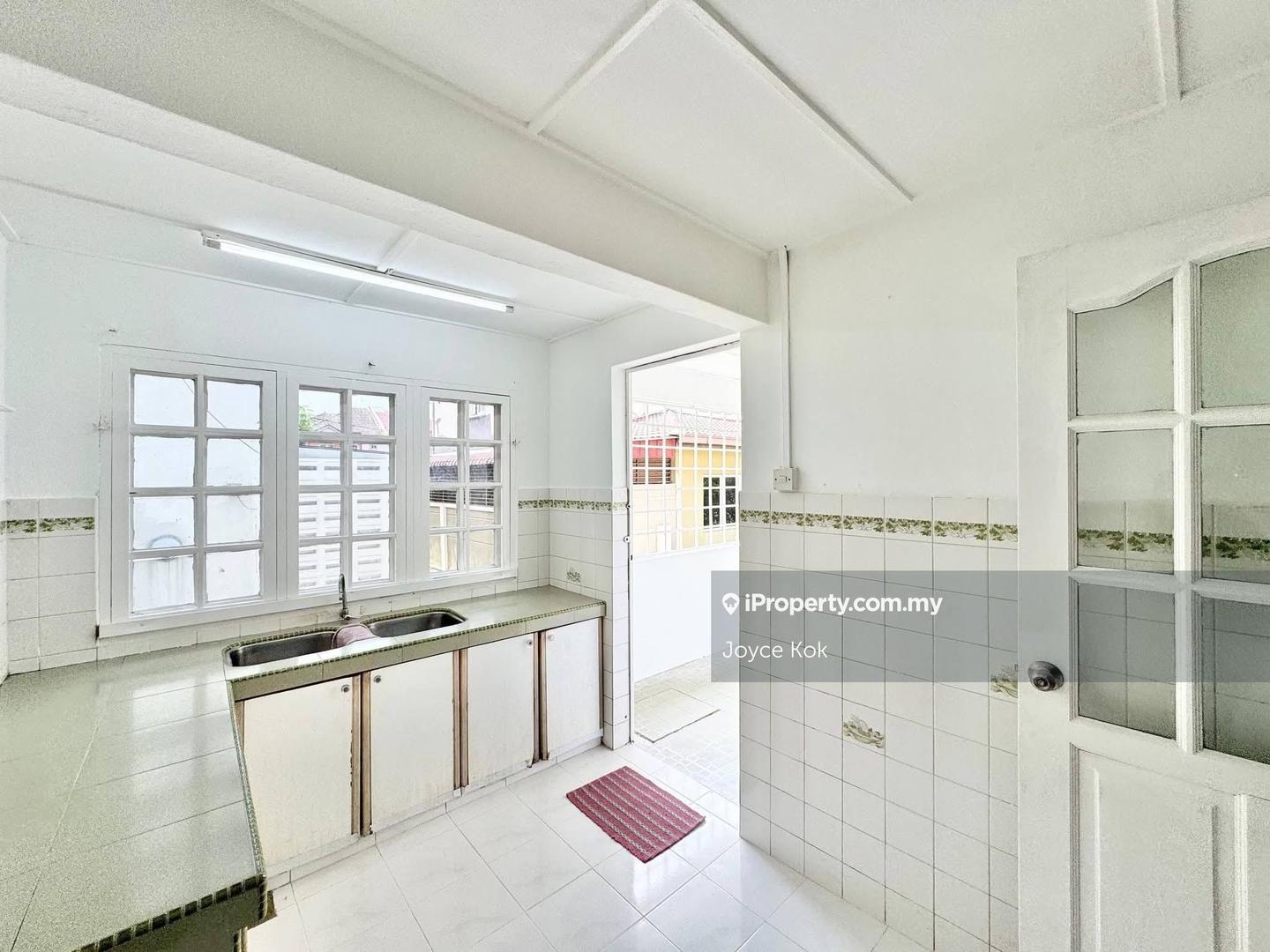 Rumah Berangkai 2 Tingkat untuk Dijual di Usj 9, Subang Jaya oleh Joyce Kok - iProperty.com.my