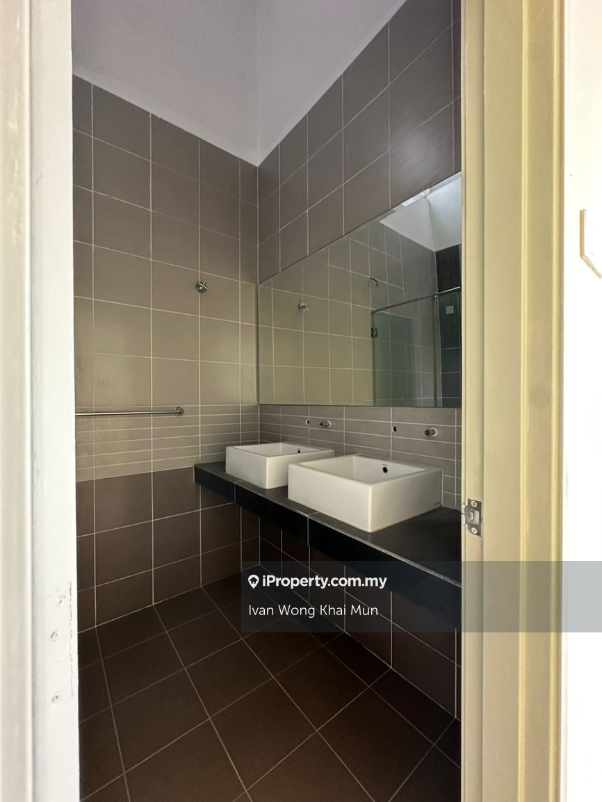 Rumah Berangkai 2 Tingkat untuk Dijual di Bandar Bukit Raja, Klang oleh Ivan Wong Khai Mun - iProperty.com.my