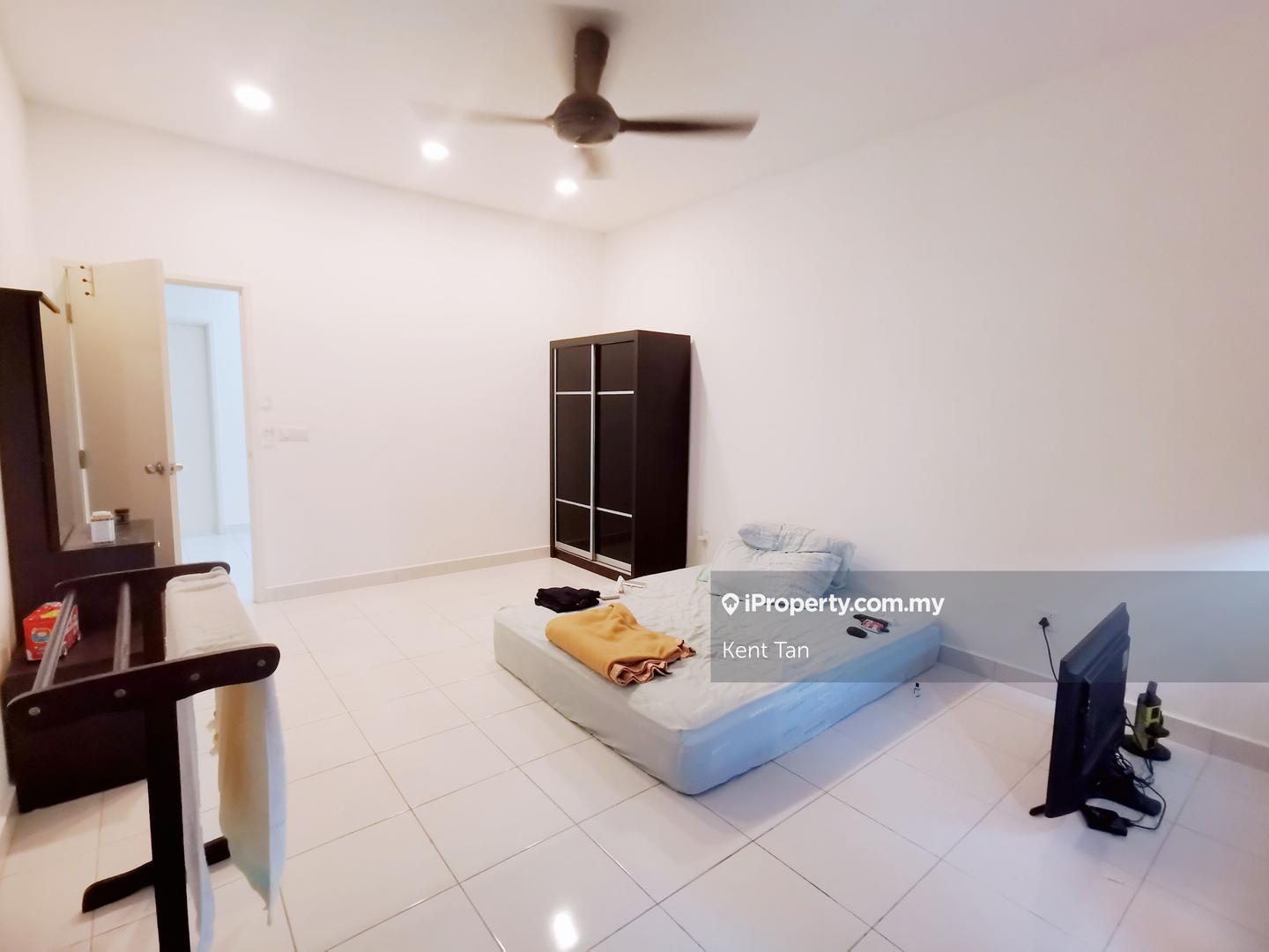 Rumah Berangkai 2 Tingkat untuk Dijual di Pasir Gudang, Johor oleh Kent Tan - iProperty.com.my