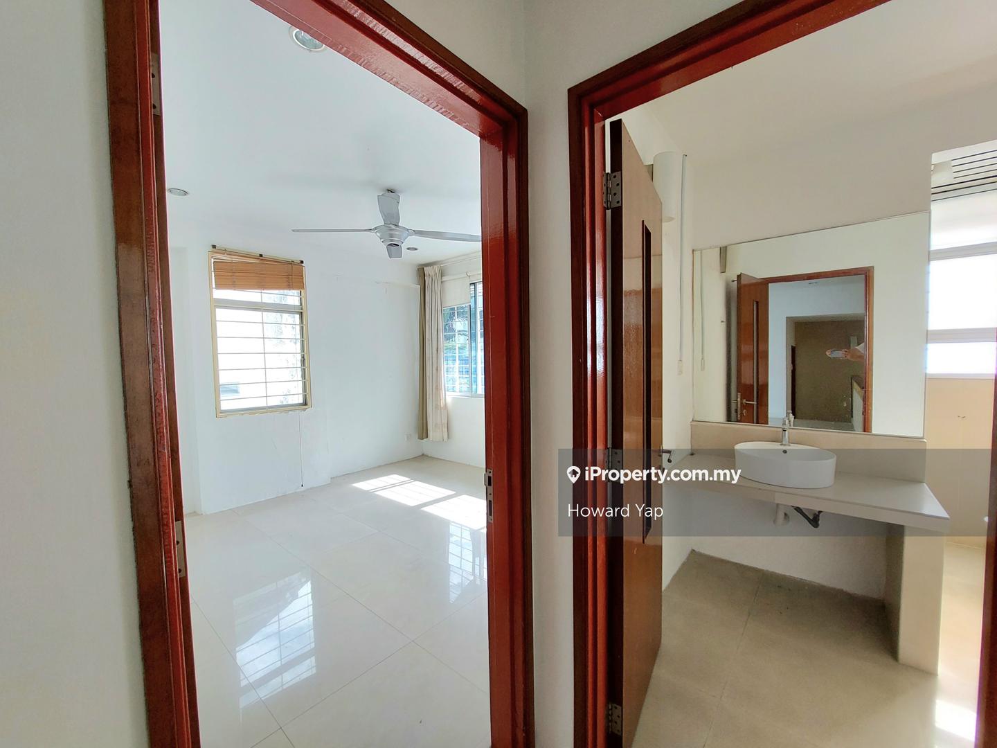 Rumah Berkembar untuk Dijual di Taman Desa, Taman Desa oleh Howard Yap - iProperty.com.my