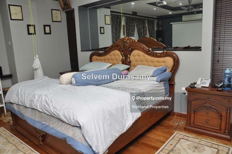 Banglo untuk Dijual di 2 Storey Bungalow @ Seksyen 7, Shah Alam, Shah Alam oleh Selvem Durasamy - iProperty.com.my